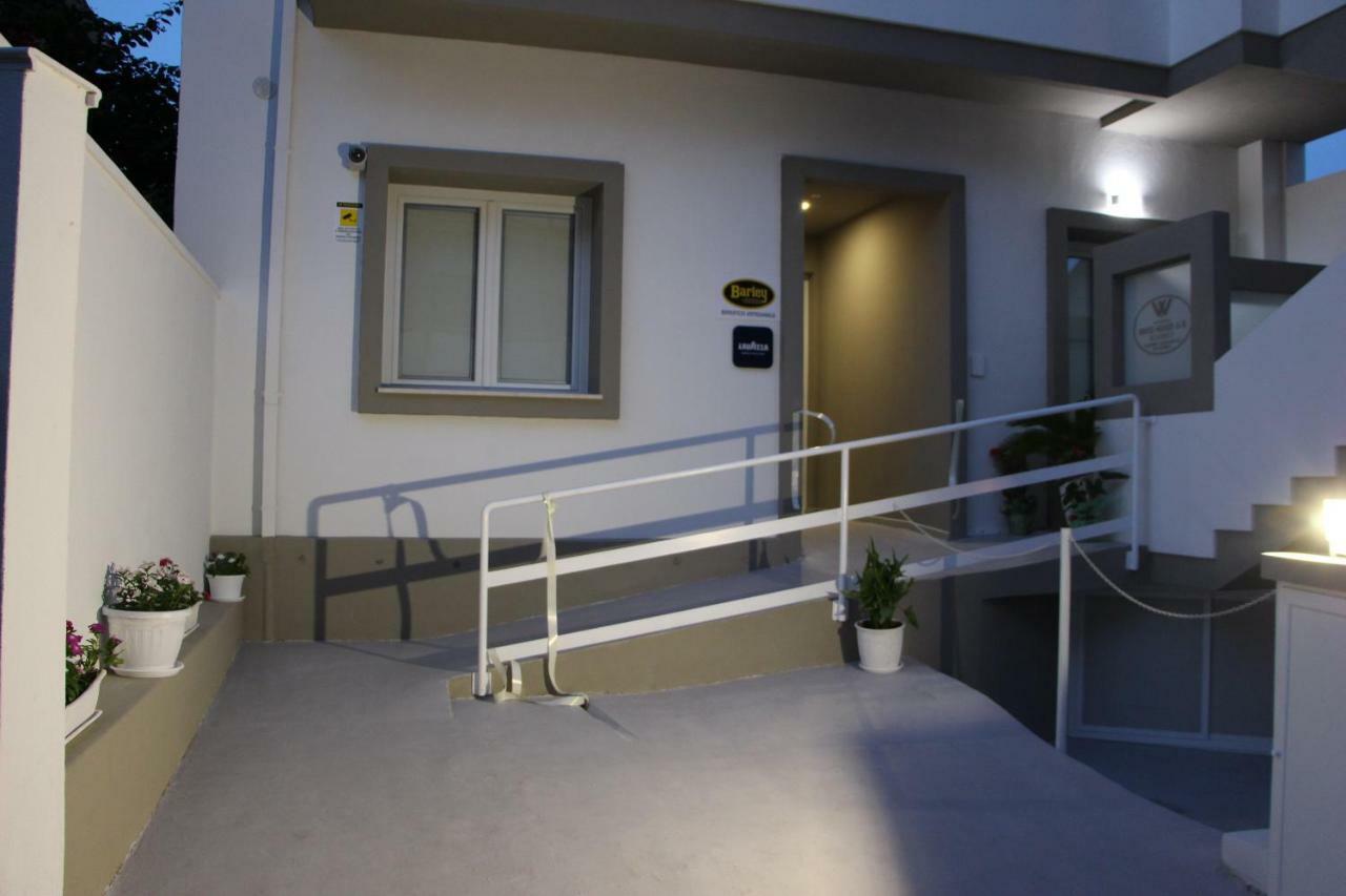 White House & B. Hotel Sinnai Bagian luar foto